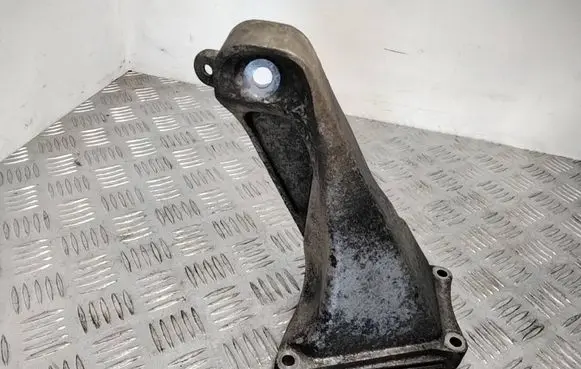 BMW X3 E83 Engine mounting bracket 3418698 13807410