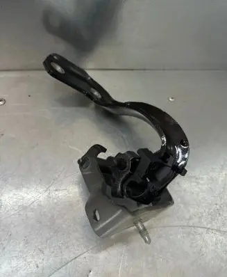 Audi A6 S6 C7 4G Tailgate/trunk/boot hinge 4G9827300