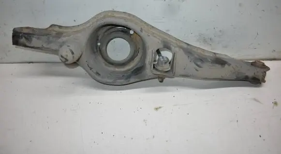 Rear upper control arm/wishbone