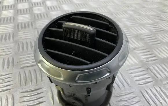 Audi TT TTS Mk2 Dash center air vent grill 8J0820901D