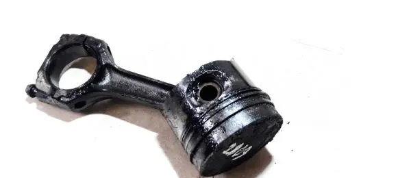 Volvo S40, V40 Piston with connecting rod