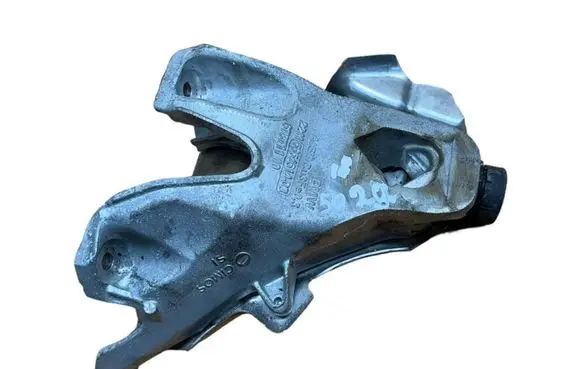 BMW X5 F15 Engine mounting bracket 22116864614 6864614 67871110