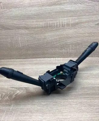 Volvo XC90 Wiper turn signal indicator stalk/switch 30798583 07W13
