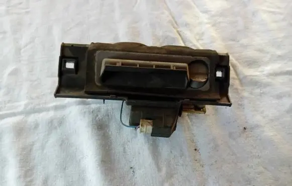 Peugeot 206 Tailgate/trunk/boot exterior handle N0500054