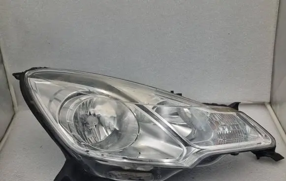 Citroen C3 Headlight/headlamp 9673814680