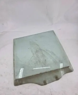 Mitsubishi Pajero Rear door window glass 