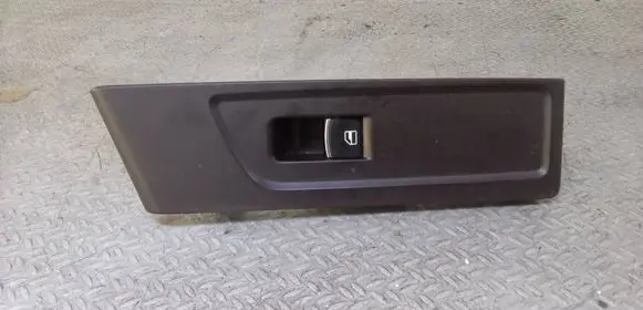 Volkswagen PASSAT B7 Electric window control switch 3AB857858