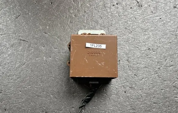 Nissan Patrol Y61 Window wiper relay 28510VB000