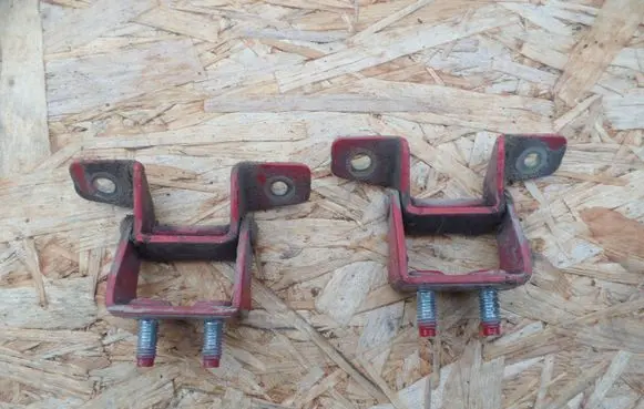 Hyundai i30 Loading door upper hinge 