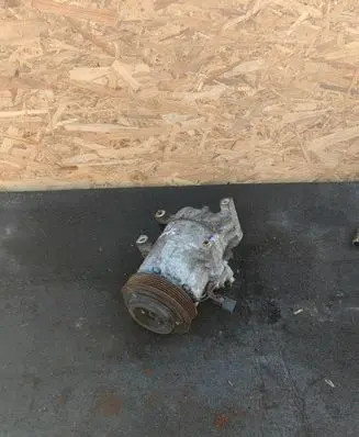 KIA Sportage Air conditioning (A/C) compressor (pump)