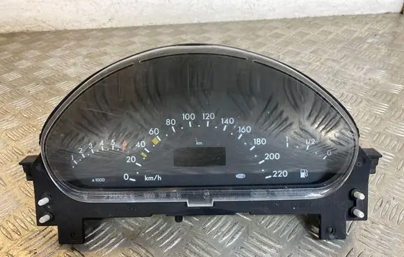 Mercedes-Benz A W168 Speedometer (instrument cluster) A1685400247 0301200365 09050530402