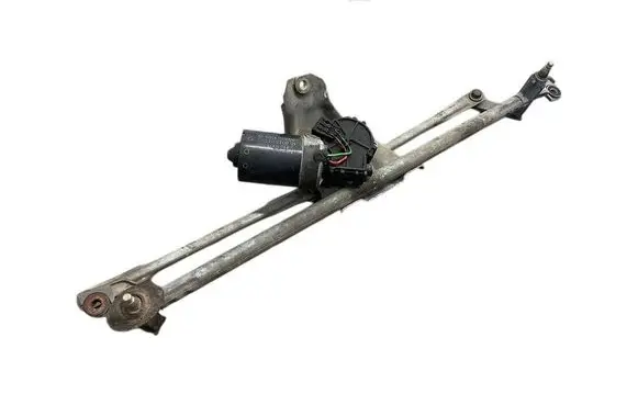 Volkswagen Golf III Wiper motor 0390241123 058970411 1H1955113B