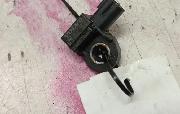 Volvo XC60 Airbag deployment crash/impact sensor 31387892