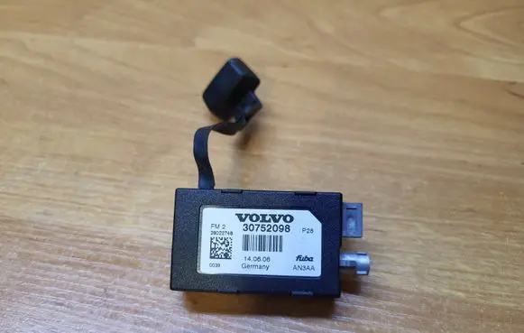 Volvo XC90 Antenna control unit 30752098 28022748