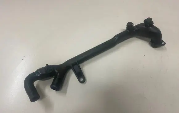 Mercedes-Benz C W204 Engine coolant pipe/hose A2712001552