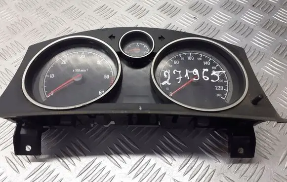 Opel Zafira B Speedometer (instrument cluster) 13225988