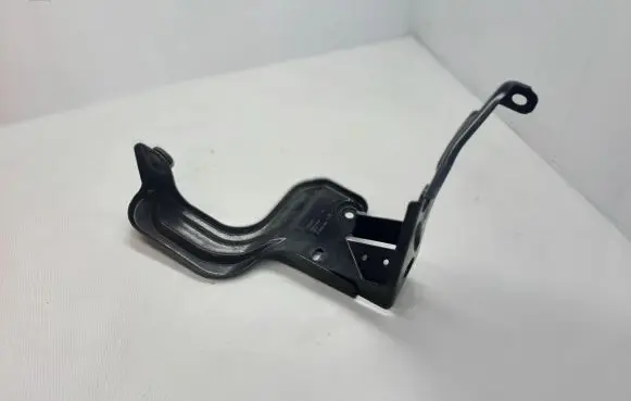 Audi A6 S6 C6 4F Other engine bay part 4F0145814