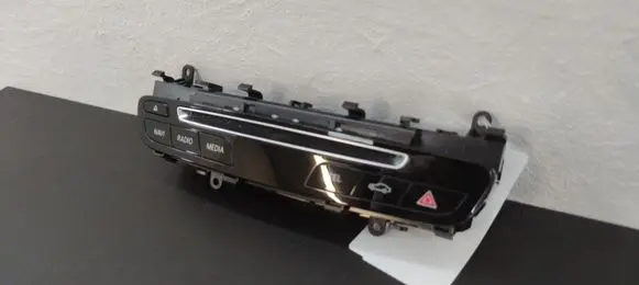 Mercedes-Benz GLC X253 C253 Head unit multimedia control A2059055201