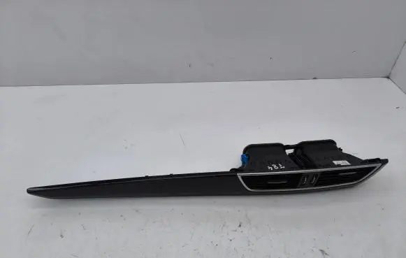Mercedes-Benz C W204 Dash center air vent grill A2048306154 A2046801371