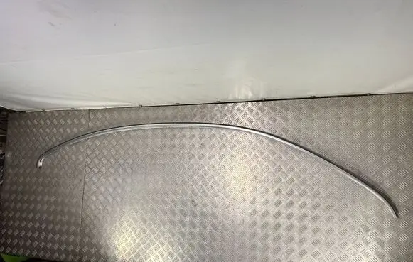 Volkswagen PASSAT CC Roof bar rail