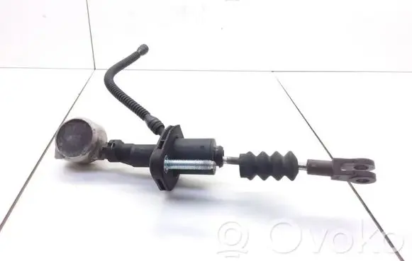 Opel Astra G Clutch master cylinder 90523769