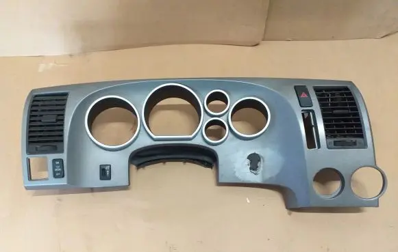 Toyota Tundra II Dash center air vent grill