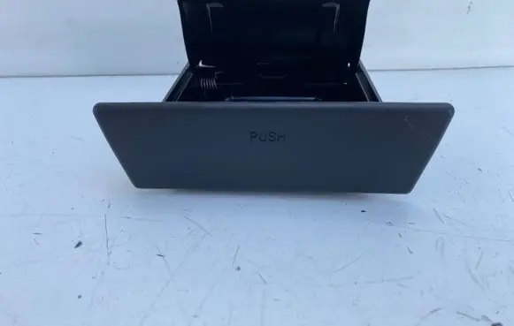 Ashtray (front)