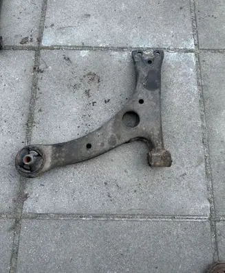 Toyota Corolla Verso AR10 Front lower control arm/wishbone