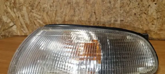 Mazda 626 Front indicator light 21061612 210616112