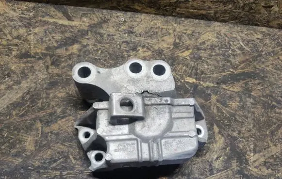 Jeep Compass Gearbox mount 68252999AB