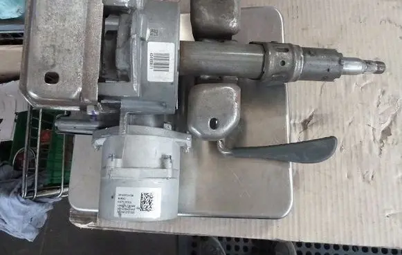 Fiat 500 Steering wheel axle 28160372T
