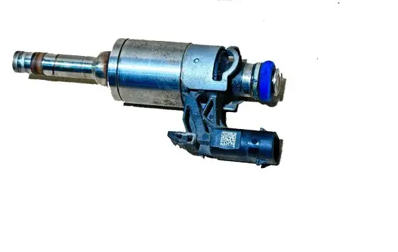 Volkswagen Golf VII Fuel injector 04E906036E 14879