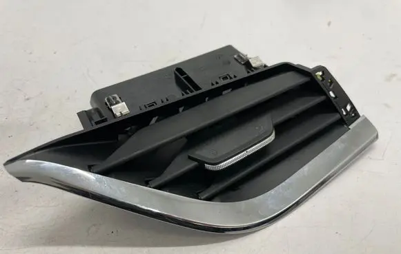 Skoda Octavia Mk4 Dashboard side air vent grill/cover trim 5E8819702A