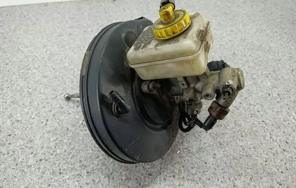 Volkswagen New Beetle Brake booster