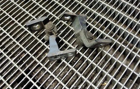 Audi A6 C7 Front door hinge set 