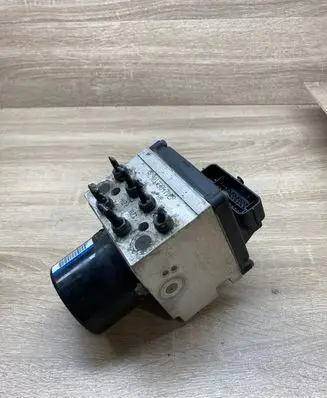 Volkswagen PASSAT B6 ABS Pump 3C0614109T 1670591
