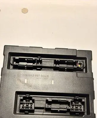 Audi A4 S4 B8 8K Comfort/convenience module 8K0907064N