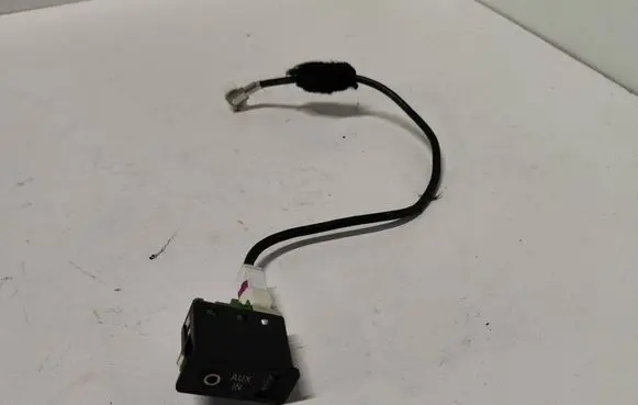 BMW X5 E70 AUX in-socket connector 9129652 6982242