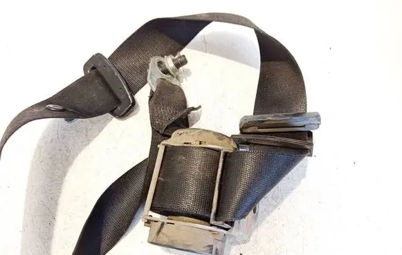 Front seatbelt