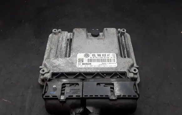 Volkswagen Golf VI Engine control unit/module 03L906018AT 0281016404 1039S42727