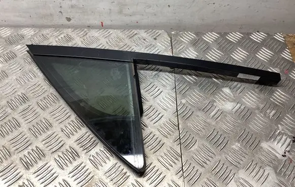 Porsche Cayenne (9Y0 9Y3) Front vent window/glass (coupe) 9Y3845113B