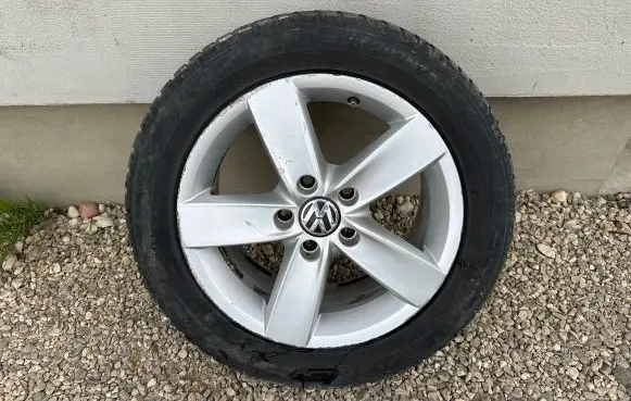 R16 alloy rim