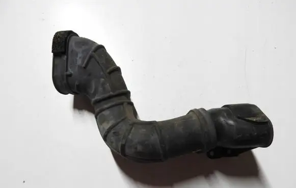 Suzuki SX4 Intake resonator 1376679J80