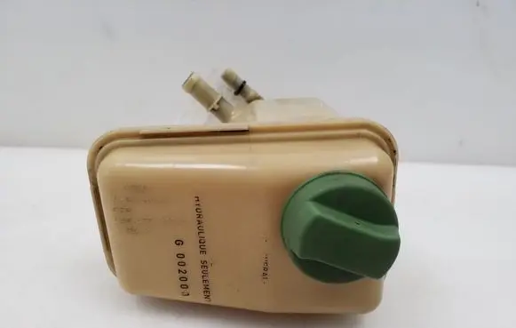 Audi A6 S6 C4 4A Power steering fluid tank/reservoir 4A0422373A