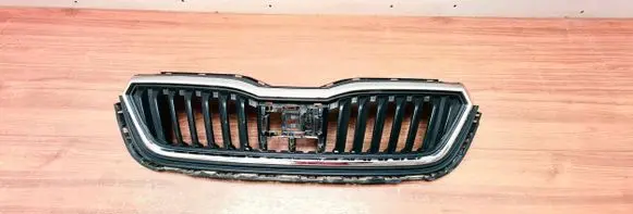 Skoda Scala Front bumper upper radiator grill 657853653