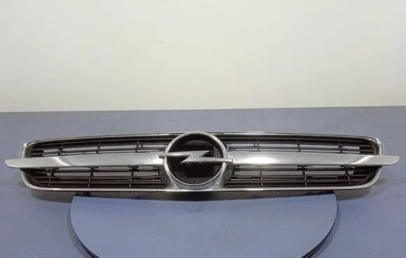 Opel Vectra C Front grill 13106811