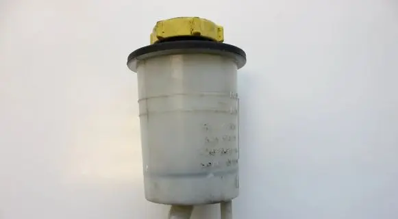Volkswagen Tiguan Power steering fluid tank/reservoir YC153R700A