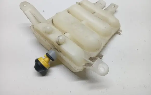 Audi A4 S4 B5 8D Vacuum air tank 8D0820601