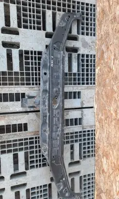 Renault Laguna II Radiator support slam panel