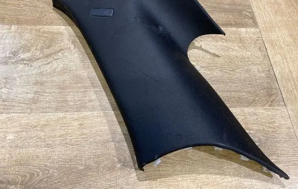 Land Rover Range Rover Velar (D)pillar trim (top) 
